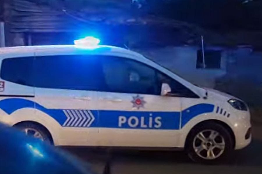 Сто задържани при операция срещу "Ислямска държава" в Турция